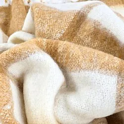 Plaid dekens - throw van wolmix - Rachel (geel)