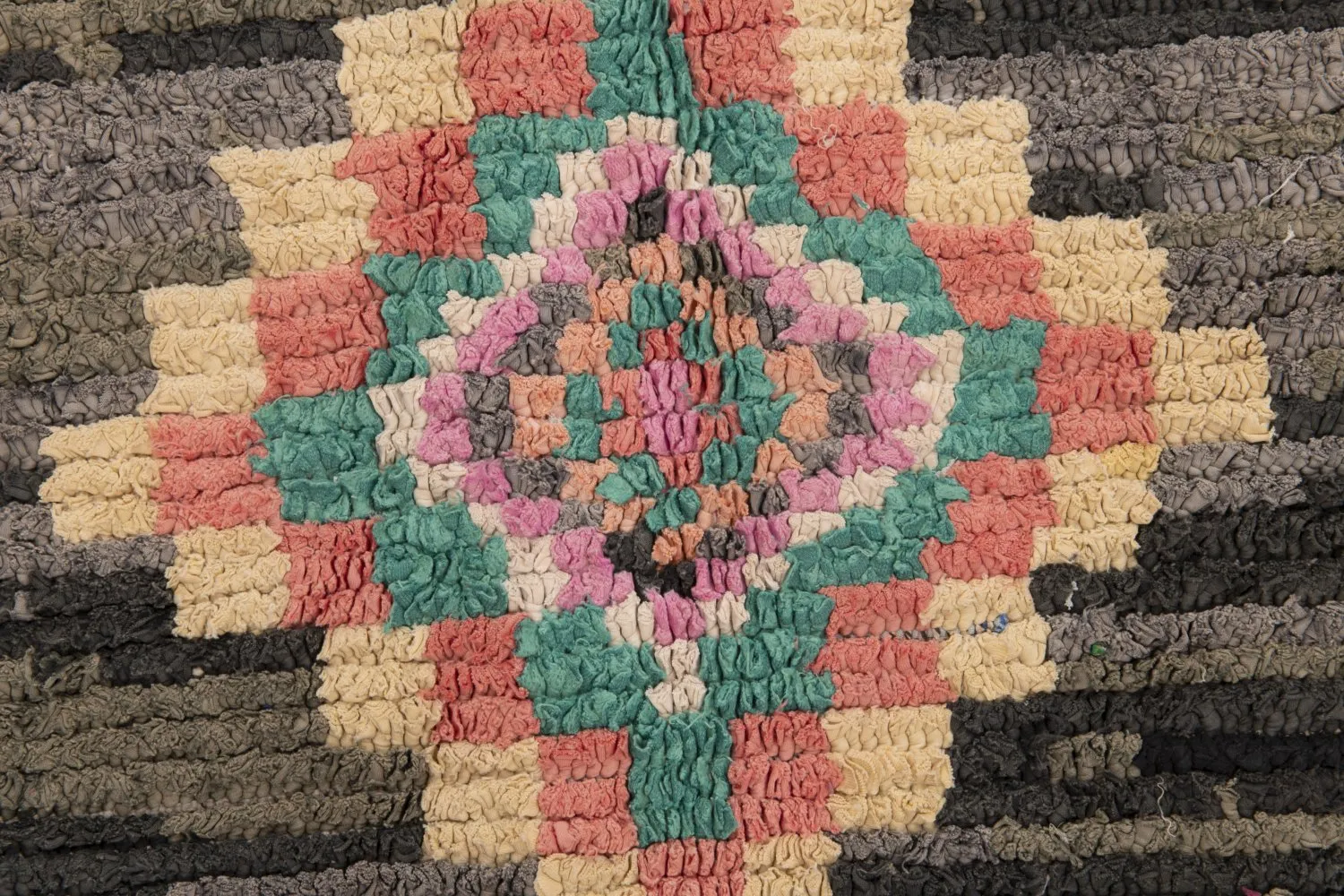Marokkaanse Berber tapijt Boucherouite 225 x 105 cm
