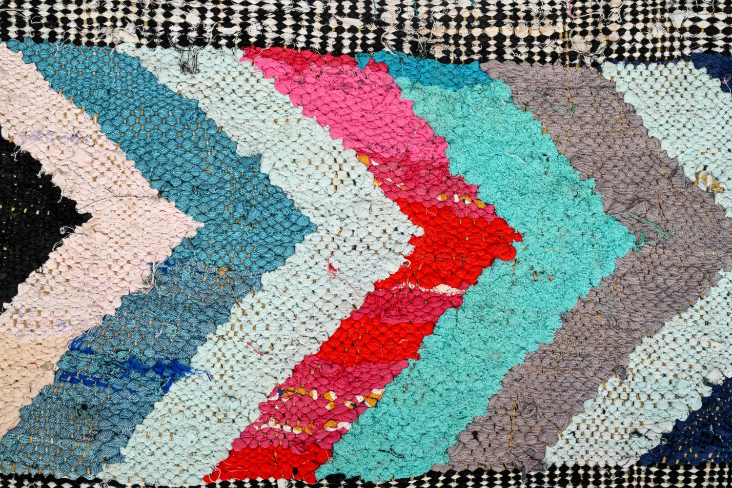 Marokkaanse Berber tapijt Boucherouite 145 x 270 cm