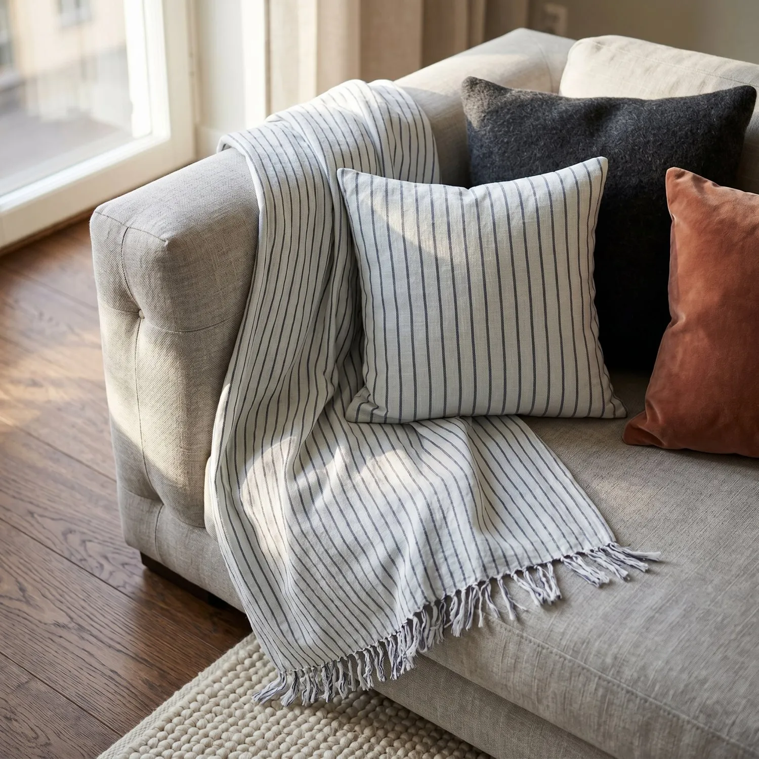 Dekens - Rumi stripe cotton throw (lichtblauw/marineblauw/crème)
