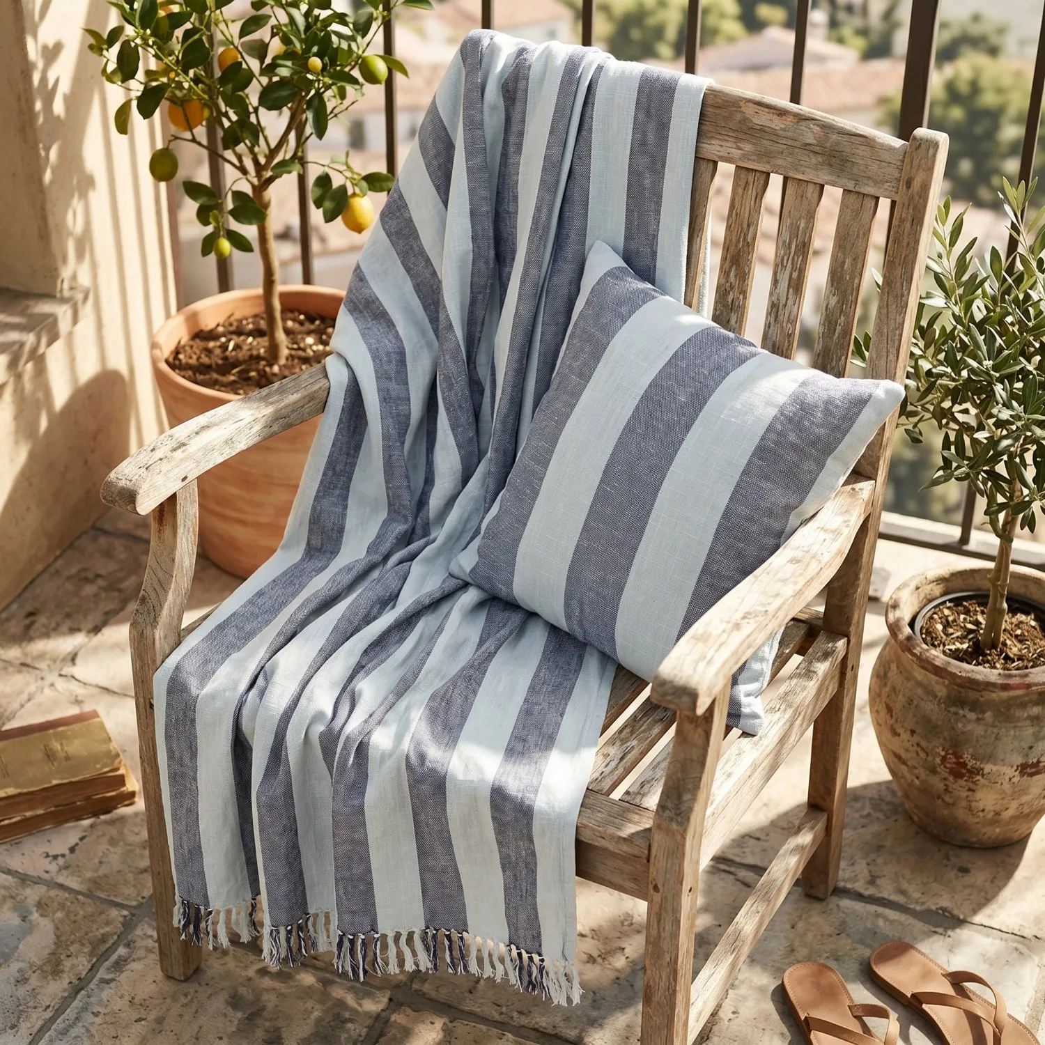Dekens - Kora stripe cotton throw (marineblauw/lichtblauw)