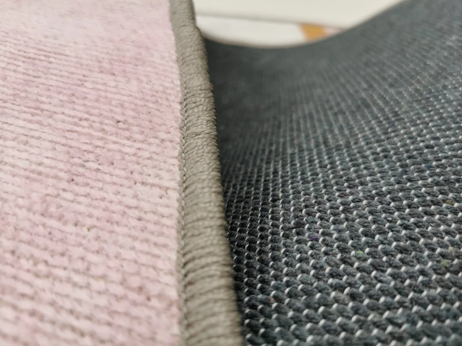 Rond vloerkleed - Savino (zwart/wit/roze)